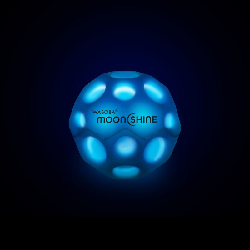 Pelota Moonshine