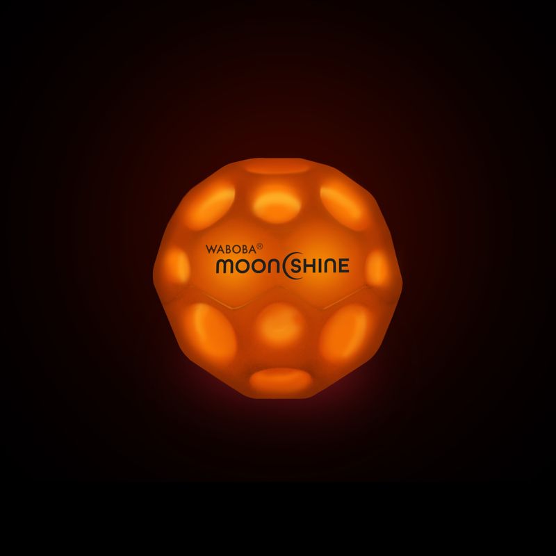 Pelota Moonshine